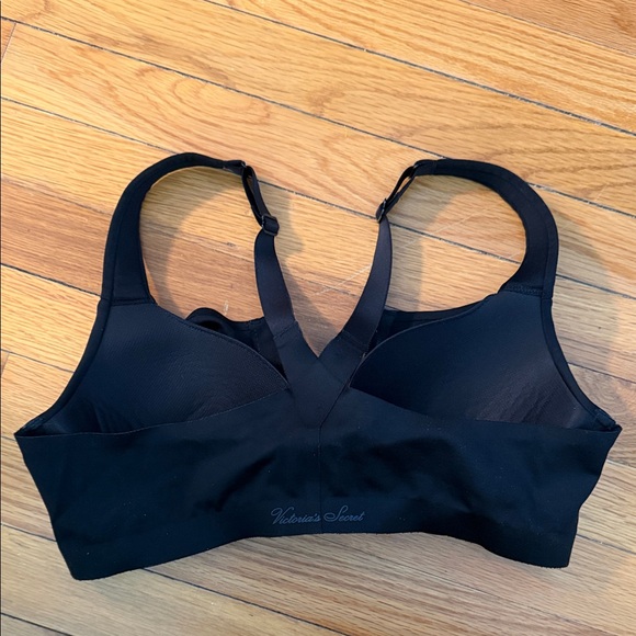 Victoria's Secret Black Knockout Ultra Max Sports Bra - Picture 5 of 5
